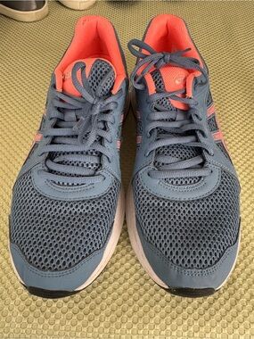 Asics Blue Mesh Sneakers with Coral Detailing and Lining Size 10 1/2. EUC